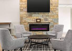 AmericInn by Wyndham La Crosse Riverfront Conference Center 3