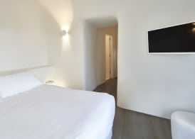 Old Castle Oia - Adults Only by Mr and Mrs White 3