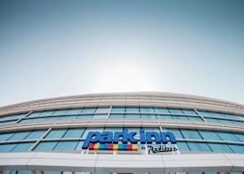 Park Inn by Radisson Dubai Motor City 5