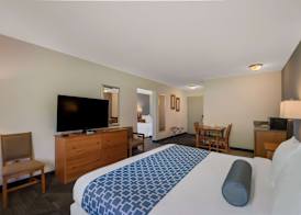 SureStay Plus Hotel by Best Western Berkeley Springs 5