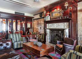 Le Chateau Lambousa Hotel 2