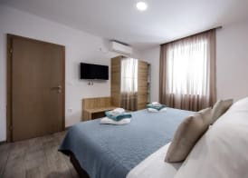 Apartments Mi&Ni 2