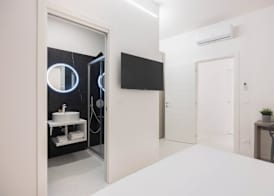 Excelsior Station Suite 5
