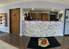 Super 8 by Wyndham Imlay City 2