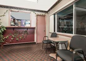 Knights Inn Ottawa 2