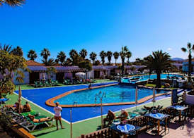 Castillo Beach Club Apartments 3