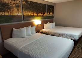 Days Inn & Suites by Wyndham Huntsville 3