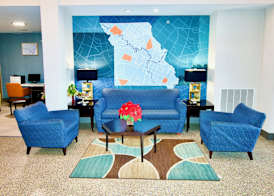 Holiday Inn Express & Suites ST CHARLES by IHG 3