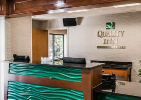 Quality Inn & Suites Warren - Detroit 2