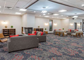 Ramada by Wyndham Hartford North - Bradley Airport 3