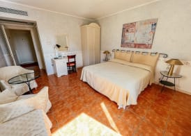Caroline Hotel 5