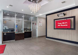 Red Roof PLUS+ Brooklyn - Flatbush Ave 5