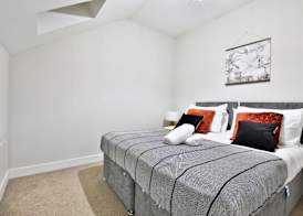 Whitchurch Place 2 Bed Flat in Cardiff 5