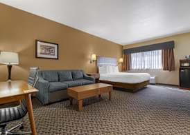 Best Western Plus Shamrock Inn & Suites 5