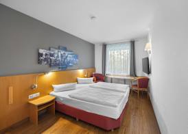 Hotel SunParc - SHUTTLE zum Europa-Park Rust 4km & Rulantica 2km 4