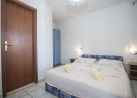 Apartments and Rooms Nikol 4