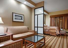 Best Western Plus KC Speedway Inn & Suites 4