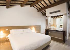 Borgoleoni 18 - Room and Breakfast 3