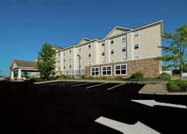 Hampton Inn & Suites Rockland 2