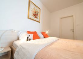 Apartmani D & J with Heated Pool & Stunning Sea View 2