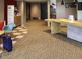 Ibis Auray 2