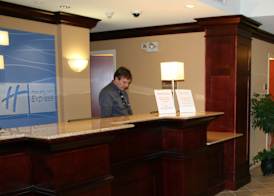 Holiday Inn Express & Suites ALBANY AIRPORT AREA - LATHAM by IHG 2