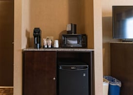 Best Western Plus South Edmonton Inn & Suites 5