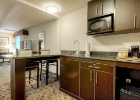 Holiday Inn Express & Suites CARLSBAD BEACH by IHG 5