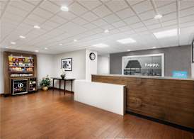 Hampton Inn Naples/Central 4