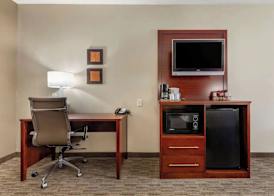 Holiday Inn Express & Suites MILWAUKEE NW – PARK PLACE by IHG 5