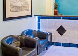 Howard Johnson by Wyndham Galveston 3
