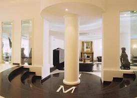 M Glamour Hotel 2