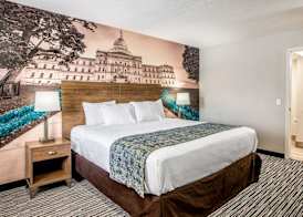 Clarion Pointe East Lansing University Area 5