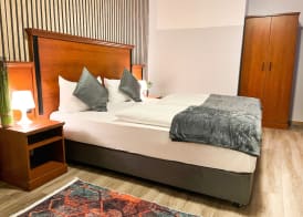 City Hotel West Frankfurt City Centre 4