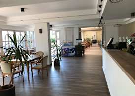 Zsanett Hotel 2