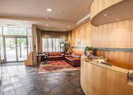 Comfort Hotel Vancouver Airport 3