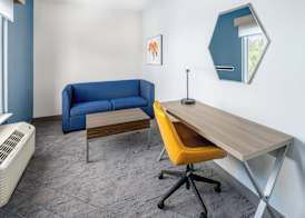 Holiday Inn Express & Suites DENVER NORTH - THORNTON by IHG 2