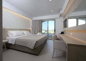 Mythos Suites Hotel 5