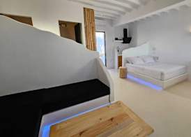 ELLI TROPiCAL LUXURY SUITES SUNSET-INFINITY POOL- SEA SIDE-NEAR CENTER PARKING 3