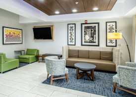 Holiday Inn Express & Suites OLATHE SOUTH by IHG 2