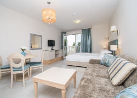 Aparthotel Flora 5