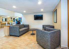 Comfort Inn Kingston - Highway 401 4