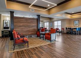 Comfort Inn & Suites Cedar Rapids CID Eastern Iowa Airport 5