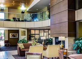 Quality Inn & Suites Peoria North 2