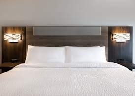 Holiday Inn Express & Suites KANSAS CITY KU MEDICAL CENTER by IHG 4