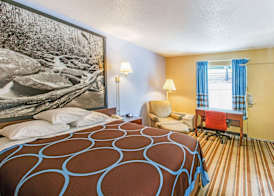 Super 8 by Wyndham Caryville TN 5