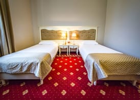 Hotel Sobienie Królewskie 4