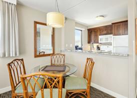 HEART of WAIKIKI,1BDRM,FREE PARKING, WIFI,NO RESORT FEES,YOUTUBE,NETFLIX ! 5