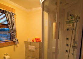 Alfasteinn Country Home Guesthouse 4