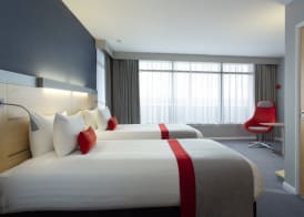 Holiday Inn Express CHELTENHAM TOWN CENTRE by IHG 2